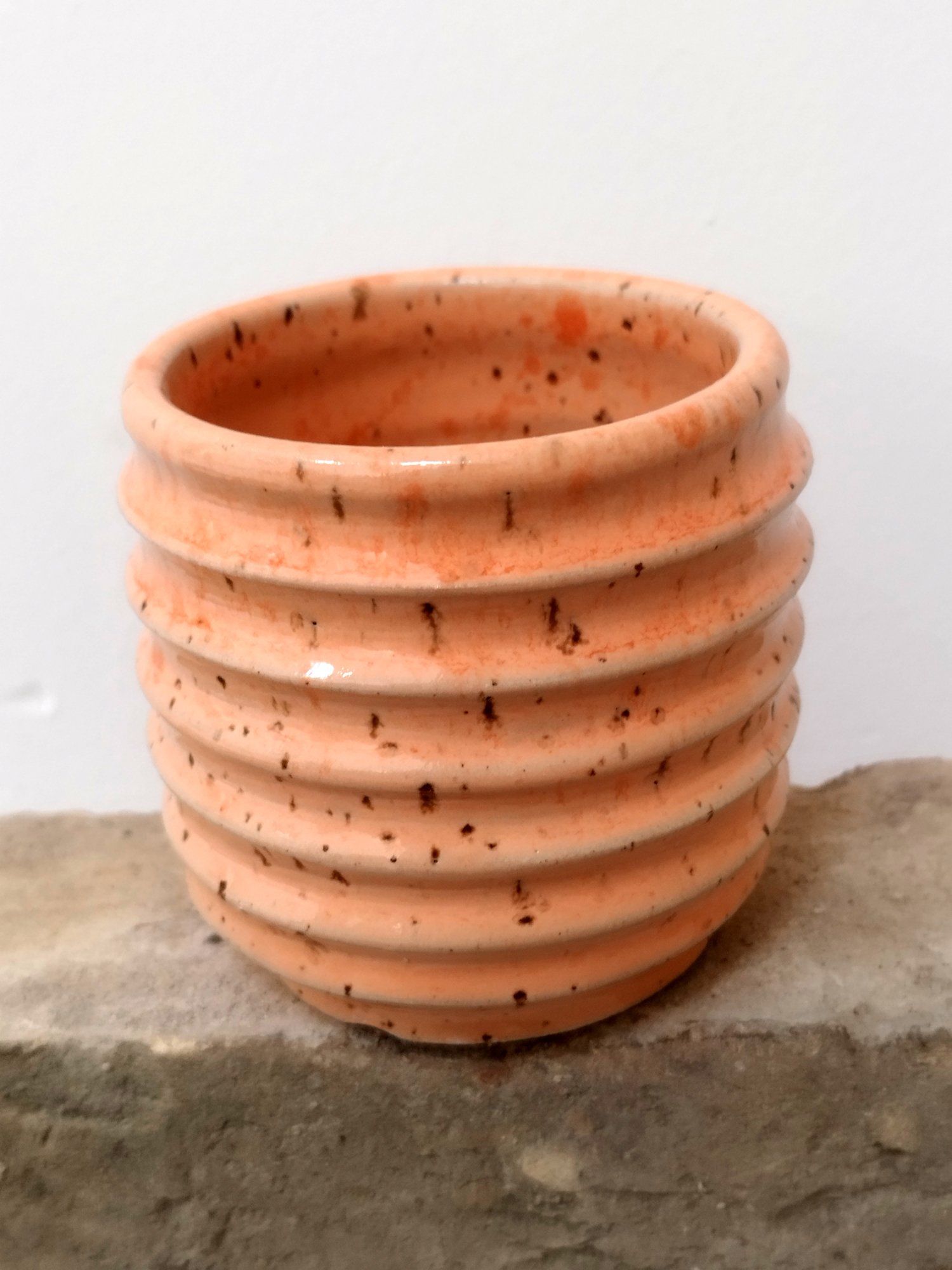 Tasse pastell orange / h 8,2 cm / 18,00 €